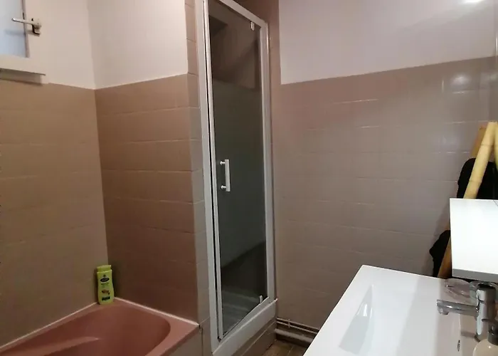 O Pilotis Avec Terrasse Et Jardin *