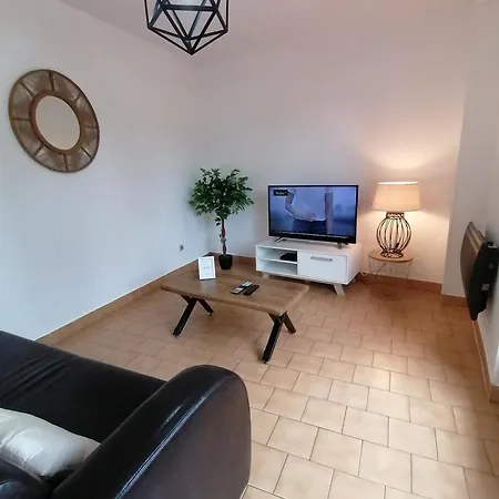 O Pilotis Avec Terrasse Et Jardin Apartment *