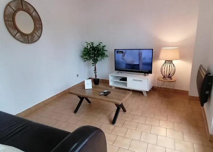 O Pilotis Avec Terrasse Et Jardin Apartment *